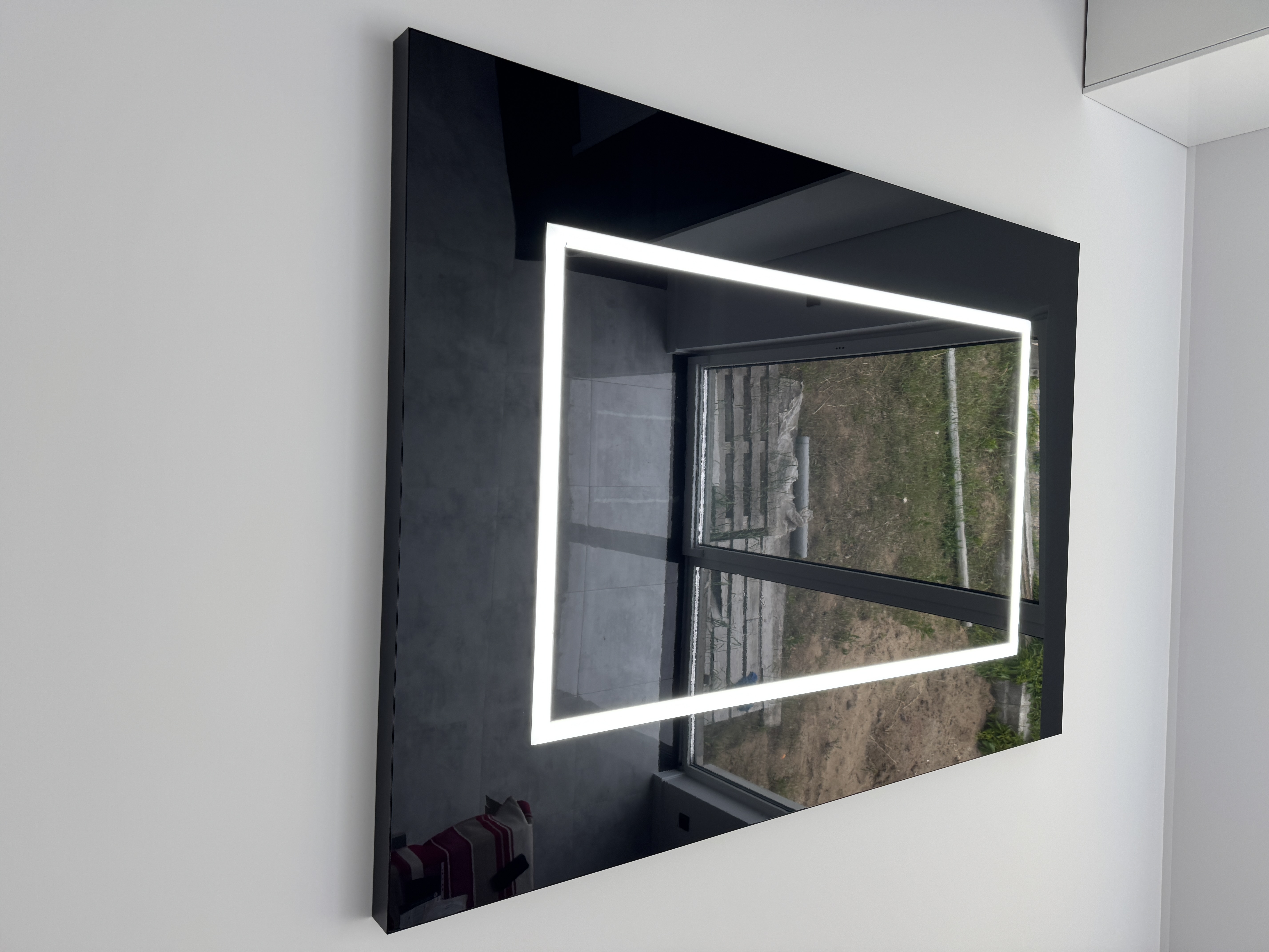 Sufit napinany w formie wyspy